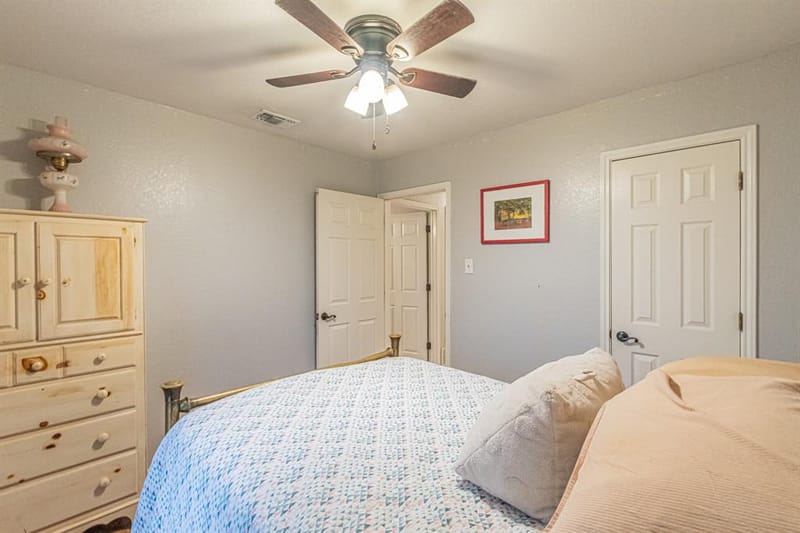 614 Overhill Road, Granbury TX 76048 - Photo 21