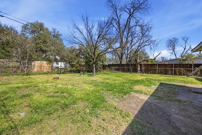 2647 Hearthstone Drive, Farmers Branch TX 75234 - Photo 13