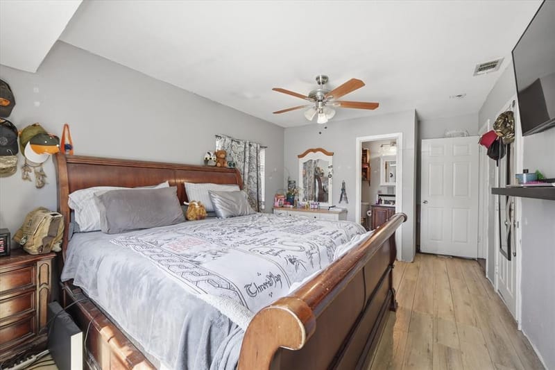 2647 Hearthstone Drive, Farmers Branch TX 75234 - Photo 9