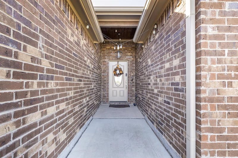 2601 Austin Drive, Granbury TX 76048 - Photo 4