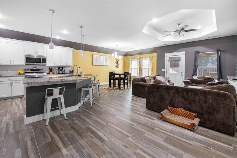 2601 Austin Drive, Granbury TX 76048 - Photo 8
