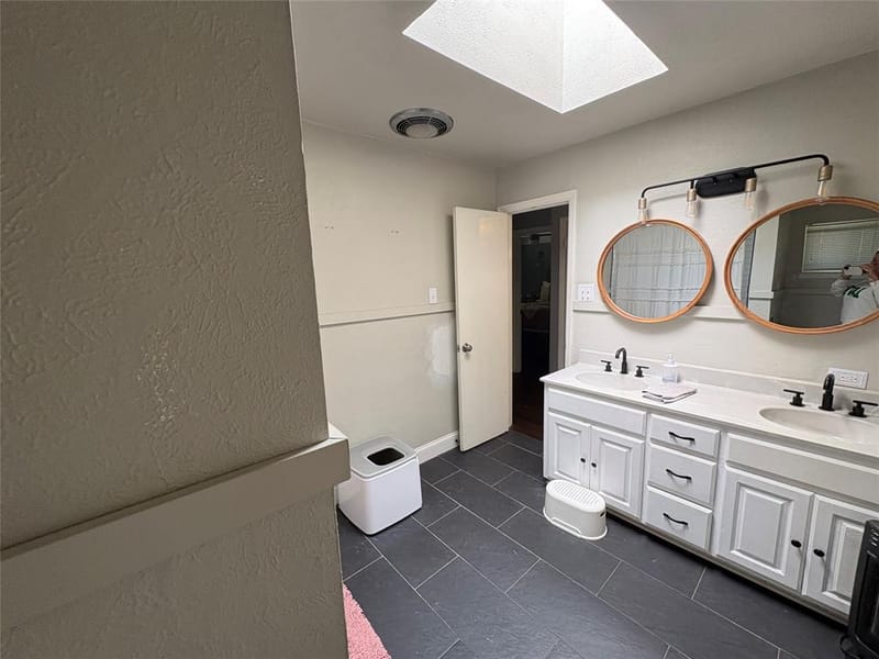 1121 Wade Drive, Bedford TX 76022 - Photo 15