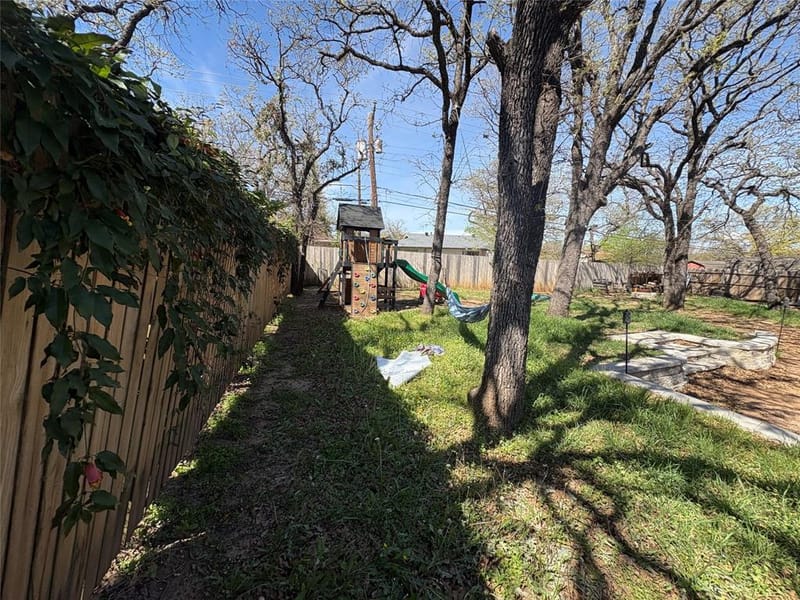 1121 Wade Drive, Bedford TX 76022 - Photo 21