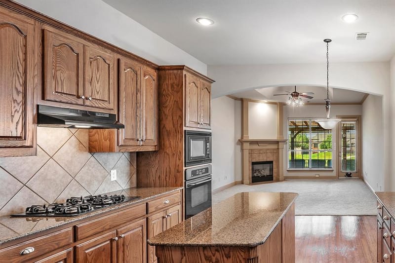 2112 Stone Creek Drive, McKinney TX 75072 - Photo 3