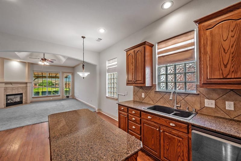 2112 Stone Creek Drive, McKinney TX 75072 - Photo 5