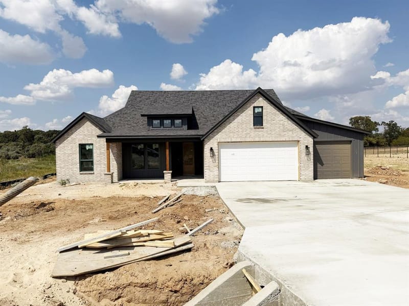 112 Loveta Lane, Boyd TX 76023