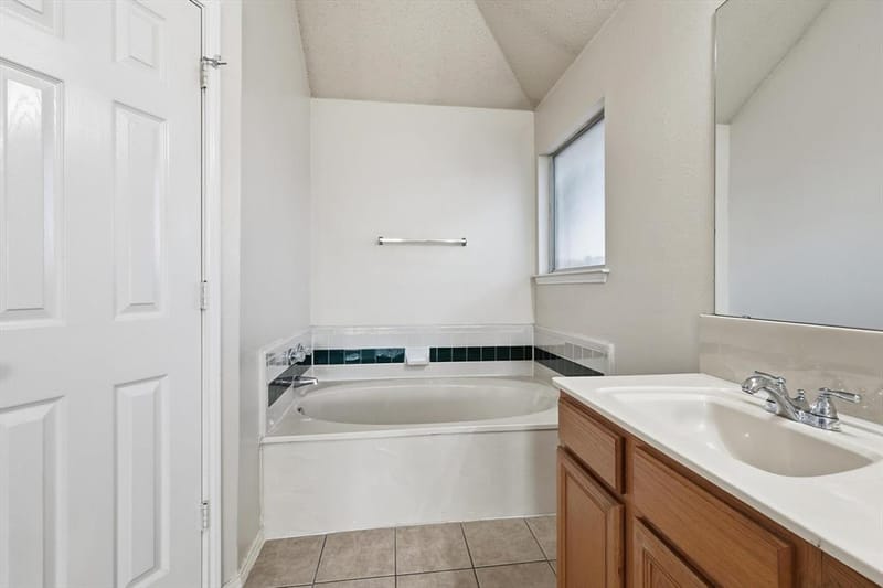 6917 Club Creek Drive, Fort Worth TX 76137 - Photo 23