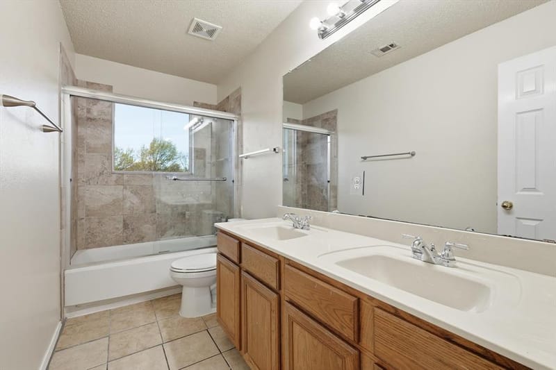 6917 Club Creek Drive, Fort Worth TX 76137 - Photo 27
