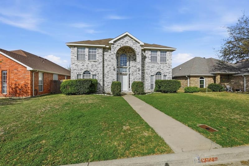 6917 Club Creek Drive, Fort Worth TX 76137 - Photo 3