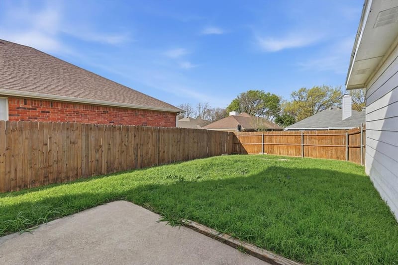 6917 Club Creek Drive, Fort Worth TX 76137 - Photo 32