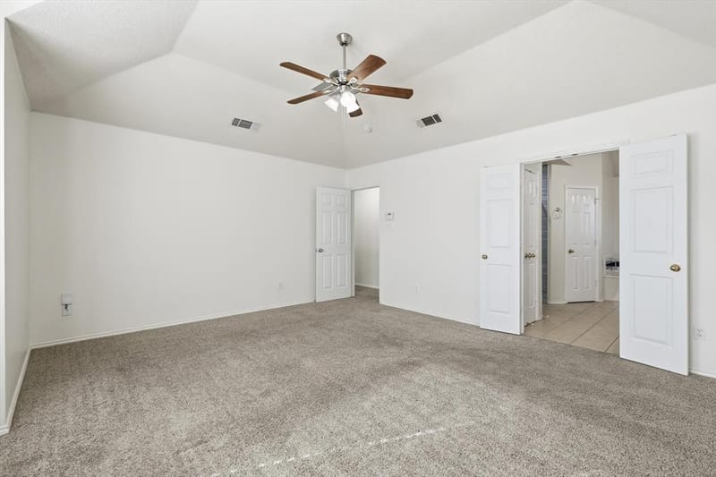 6917 Club Creek Drive, Fort Worth TX 76137 - Photo 21