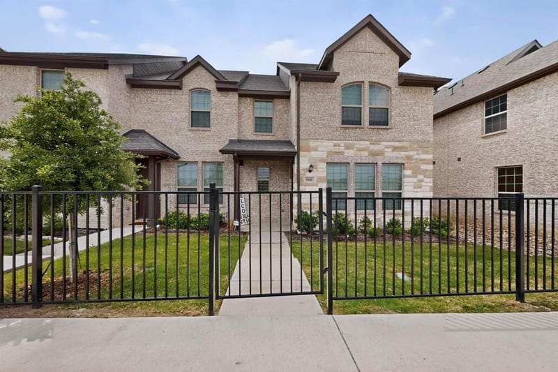 6040 Bursey Road, Watauga TX 76148
