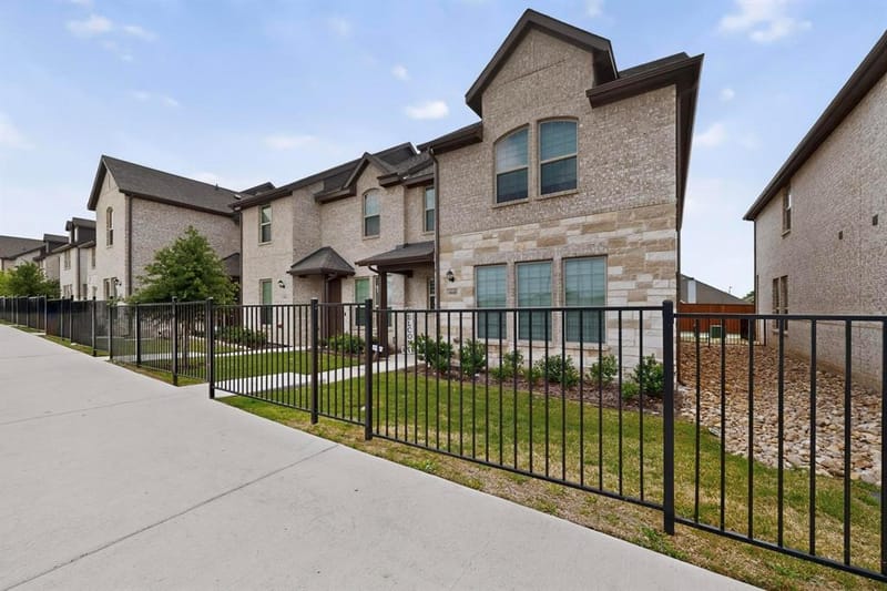 6040 Bursey Road, Watauga TX 76148 - Photo 8