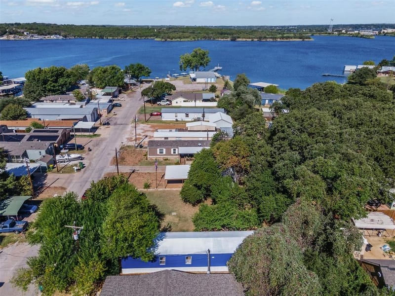 6525 Blue Water Court, Granbury TX 76049