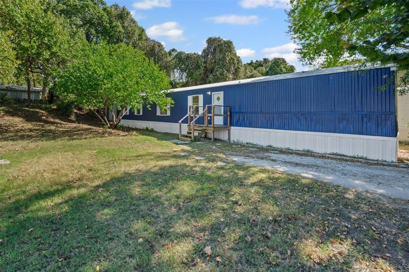 6525 Blue Water Court, Granbury TX 76049 - Photo 4