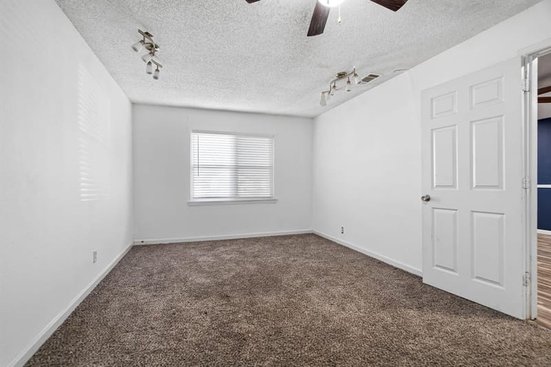 3912 Killian Street, Fort Worth TX 76119 - Photo 6
