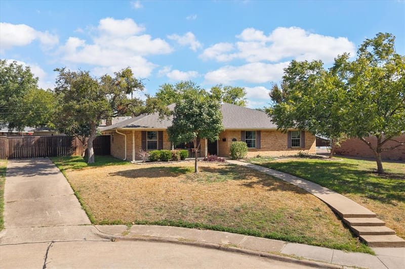 1415 Moss Rose Circle, Irving TX 75061 - Photo 3