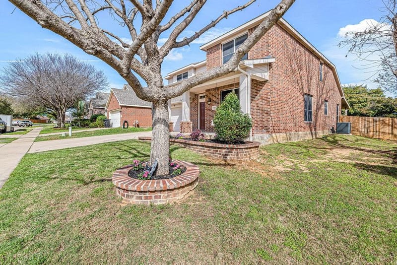 804 Ridge Point Drive, Grand Prairie TX 75052 - Photo 5