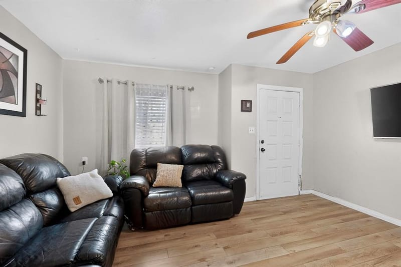 712 Hodgson Street, Fort Worth TX 76115 - Photo 9