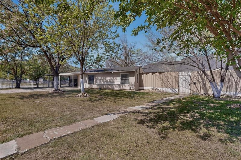 712 Hodgson Street, Fort Worth TX 76115 - Photo 4