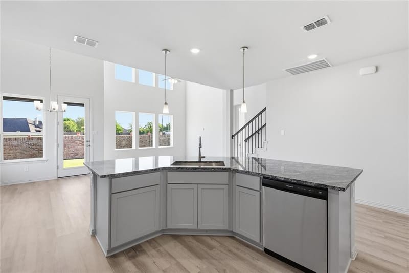 1421 Odette Drive, Arlington TX 76013 - Photo 10