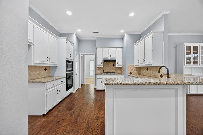 2704 Redfield Drive, Plano TX 75025 - Photo 11