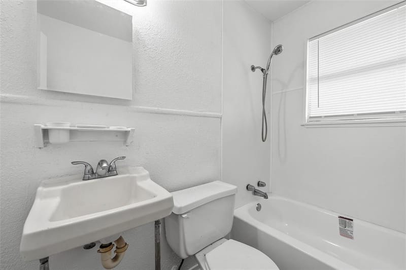 915 Faulkner Lane, Waco TX 76704 - Photo 17