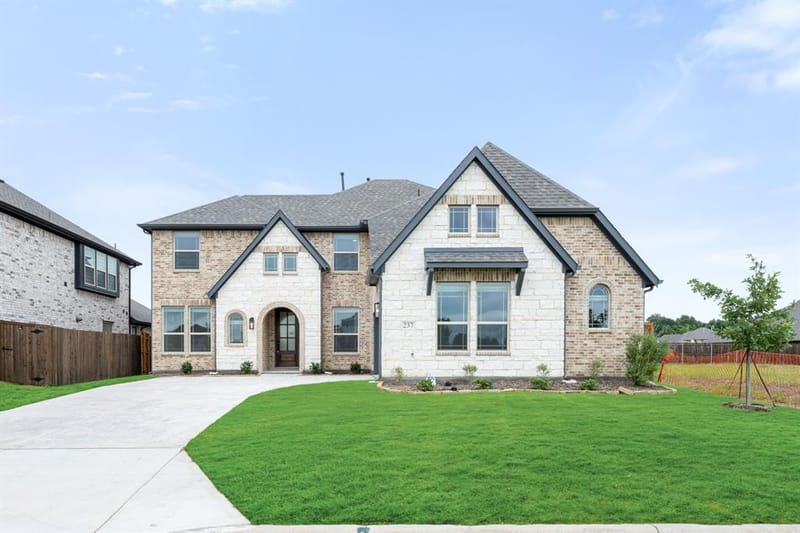 237 Sweetwater Drive, Commerce TX 75428 - Photo 3