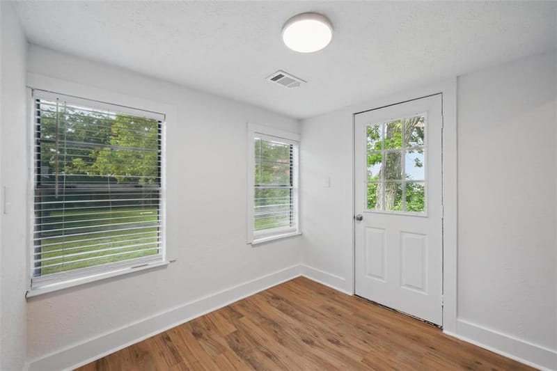 908 E Houston Street, Sherman TX 75092 - Photo 2
