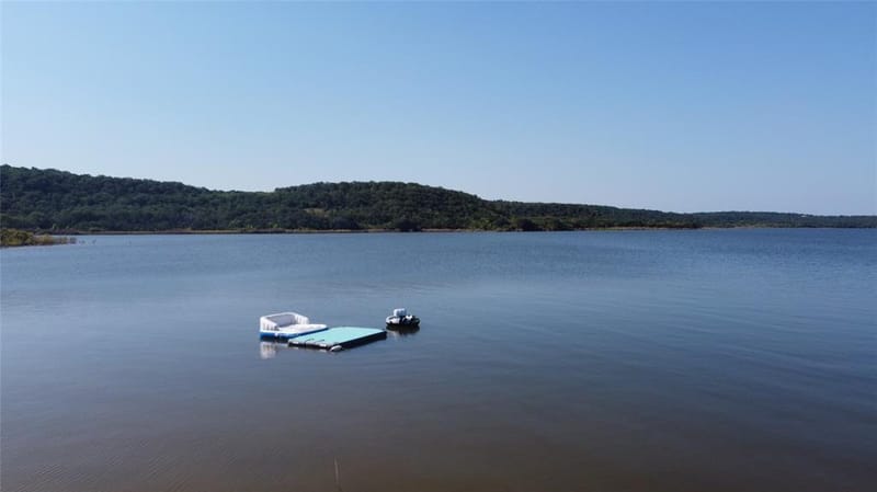 140 Meadow Pond Court, Runaway Bay TX 76426 - Photo 4