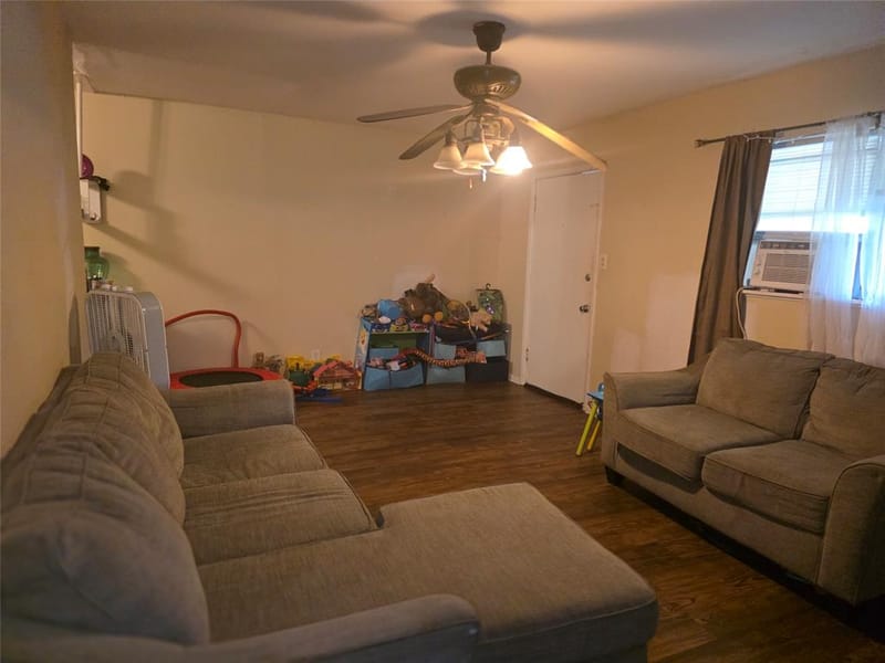 1209 N Anglin Street, Cleburne TX 76031 - Photo 5