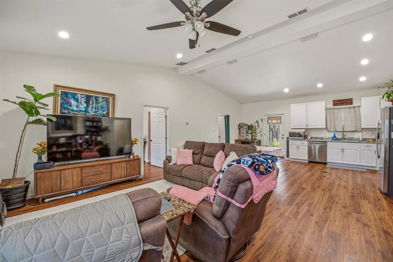 1375 County Road 253, Stephenville TX 76401 - Photo 23