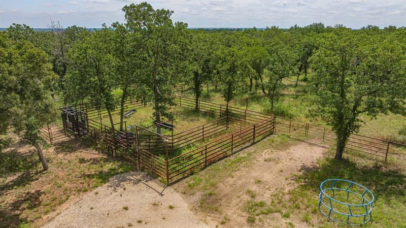 1375 County Road 253, Stephenville TX 76401 - Photo 13