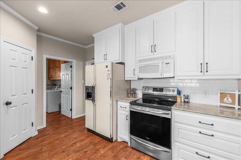 1128 W Lake Drive, Weatherford TX 76087 - Photo 14