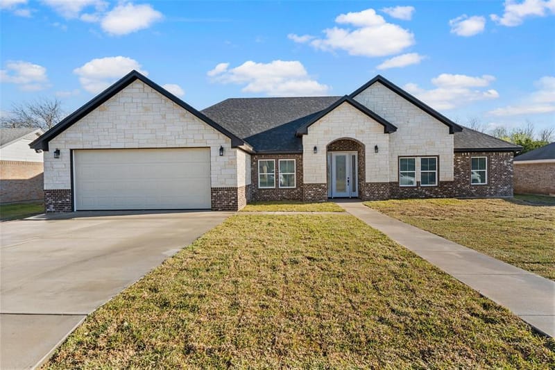 470 Elmwood Drive, Woodway TX 76712 - Photo 22
