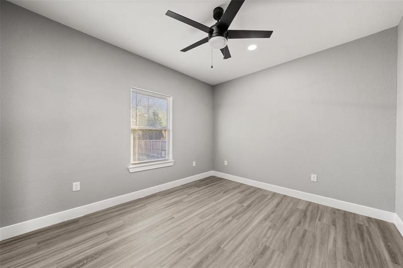 470 Elmwood Drive, Woodway TX 76712 - Photo 14