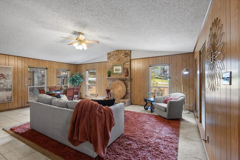 207 Grass Knoll Drive, Hideaway TX 75771