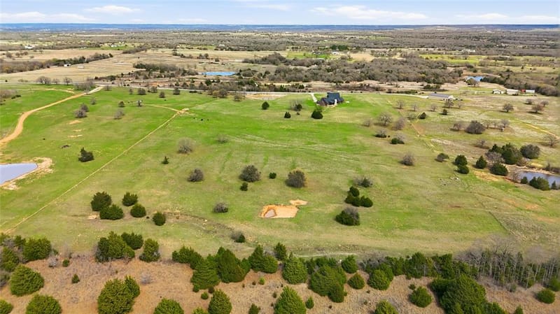 3988 Lake Valley Road, Sunset TX 76270 - Photo 36