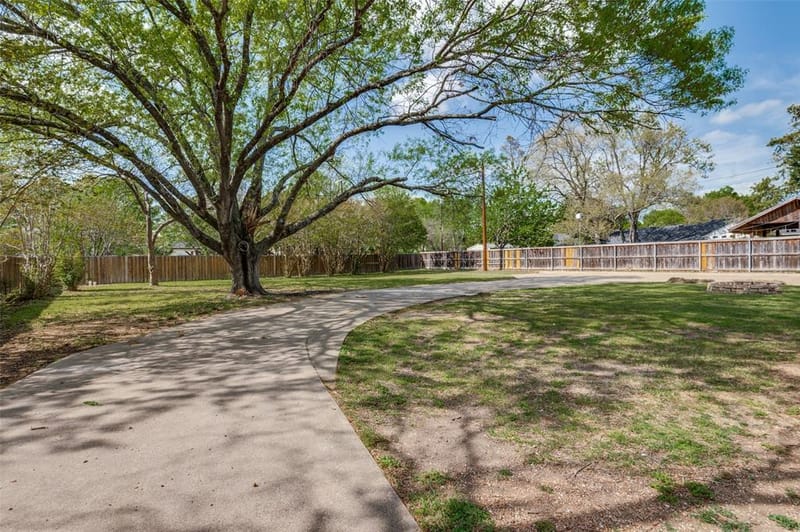 901 Bryson Street, Waxahachie TX 75165 - Photo 36