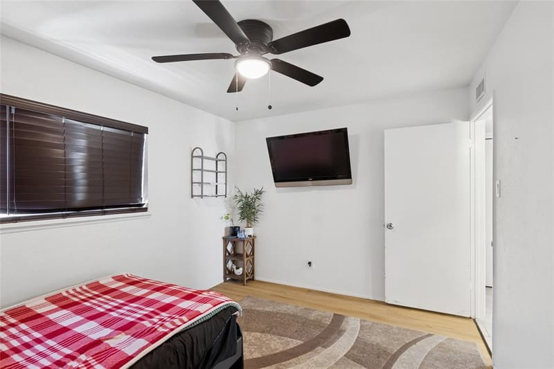1905 Montana Trail, Grand Prairie TX 75052 - Photo 20