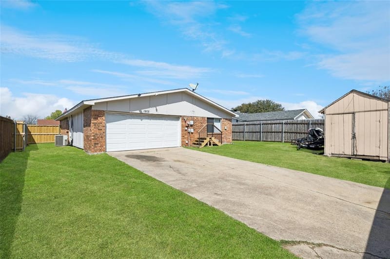 1905 Montana Trail, Grand Prairie TX 75052 - Photo 11