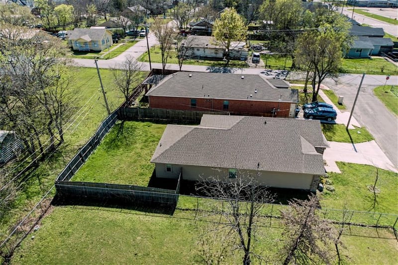 1827 College Street, Greenville TX 75401 - Photo 27