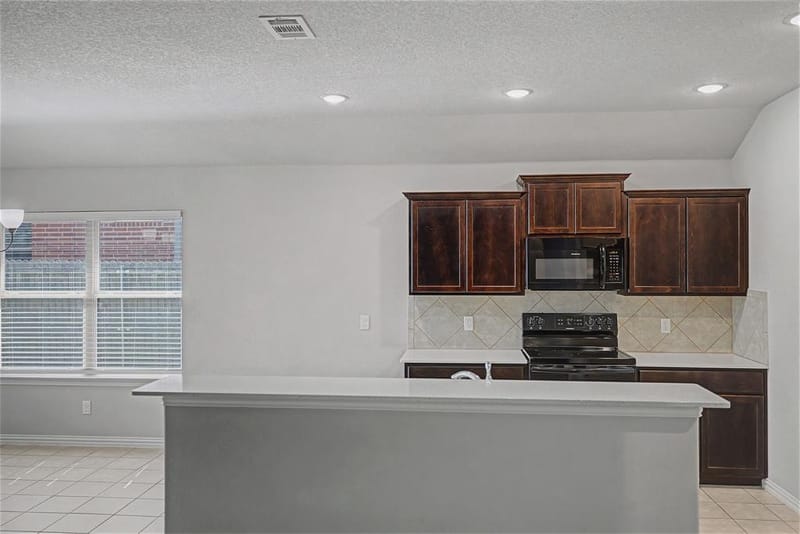 1827 College Street, Greenville TX 75401 - Photo 5