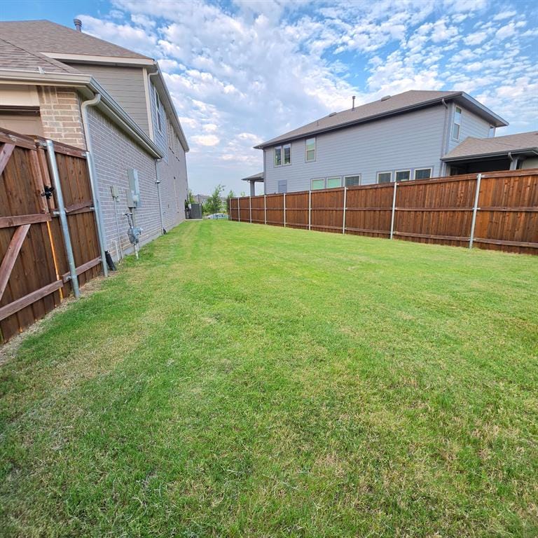 909 Carnation Drive, Crowley TX 76036 - Photo 5