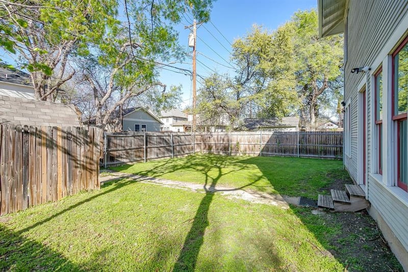 1014 W Arlington Avenue, Fort Worth TX 76110 - Photo 34
