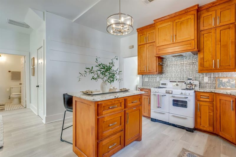 1014 W Arlington Avenue, Fort Worth TX 76110 - Photo 15