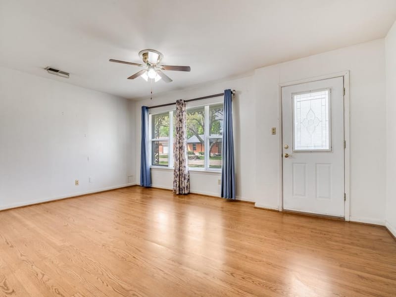 1818 N Place, Plano TX 75074 - Photo 2
