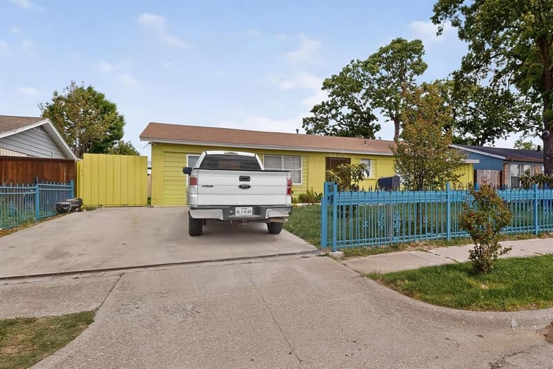9805 Grady Lane, Dallas TX 75217 - Photo 3