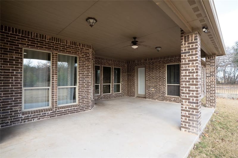 181 Fairview Court, Decatur TX 76234 - Photo 7