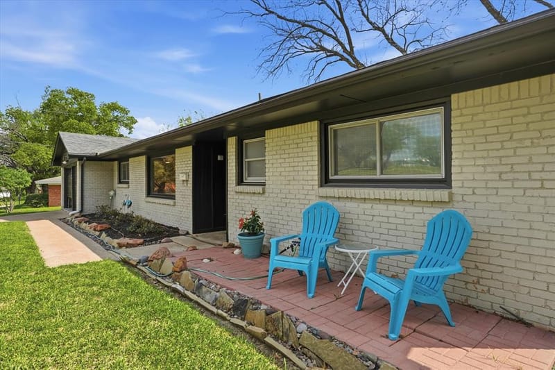 5509 Wharton Drive, Fort Worth TX 76133 - Photo 3